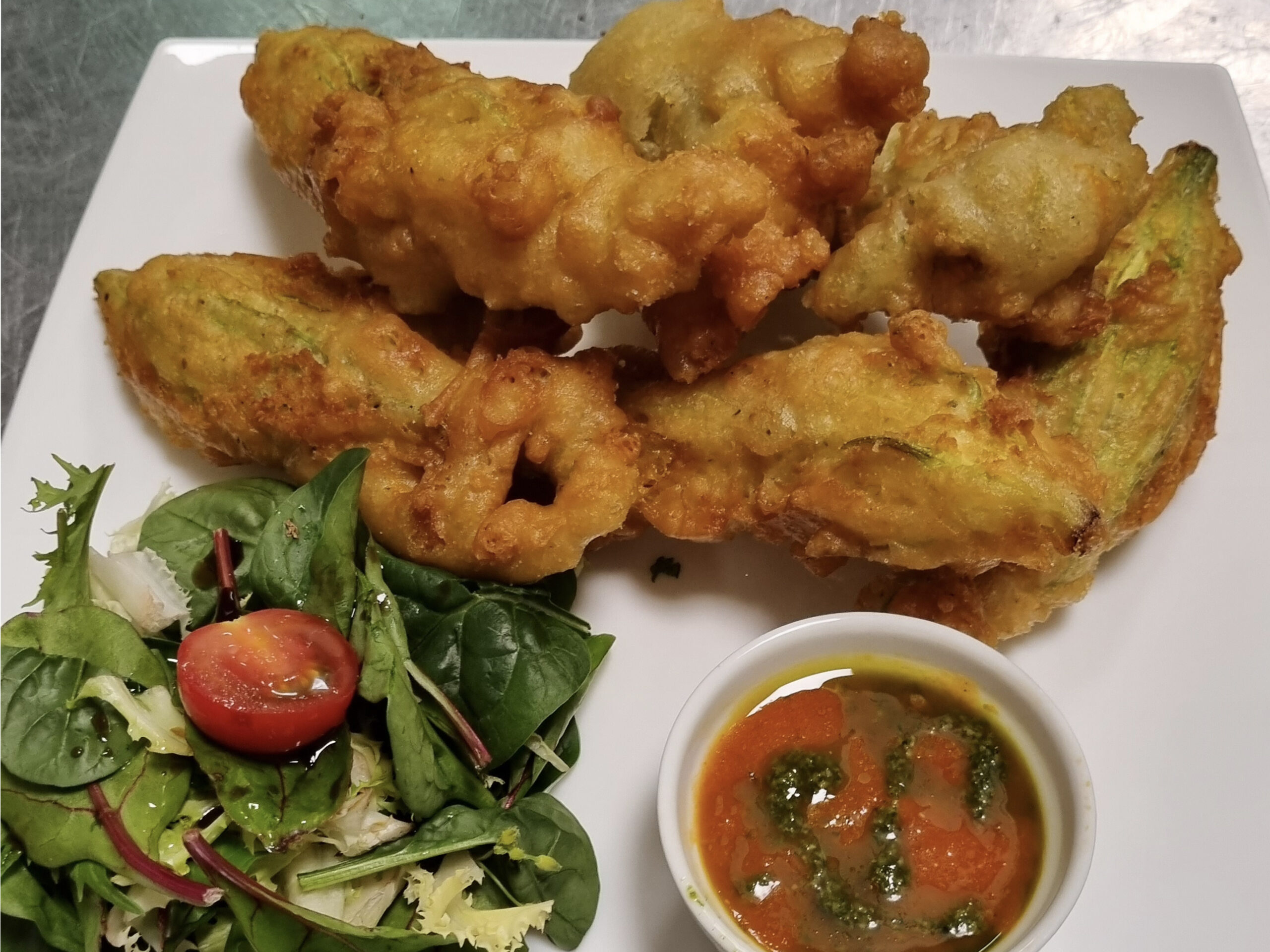 Beignets-de-fleurs-de-courges-le-Saint-Sébastien-Roquebillière-scaled